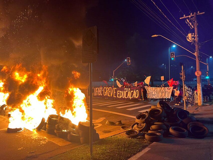 manifestação da UFABC
