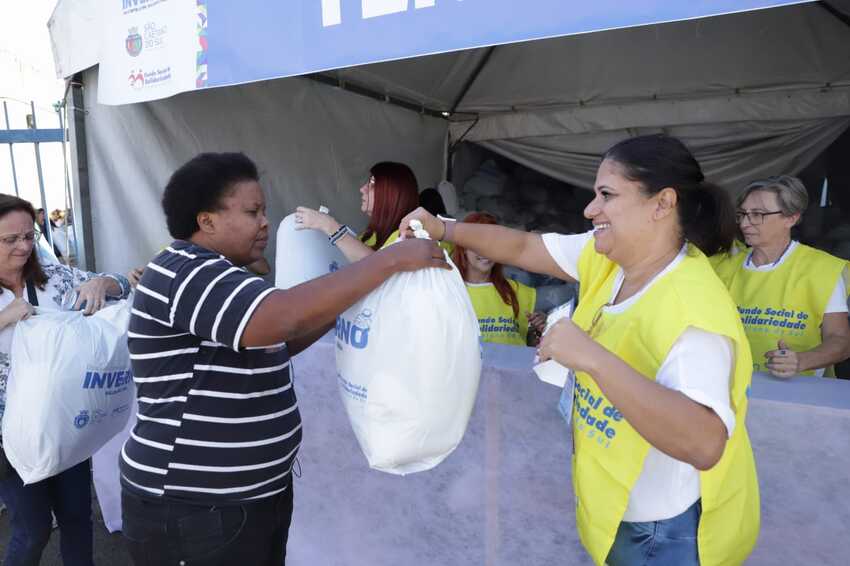 entrega de cobertores em São Caetano