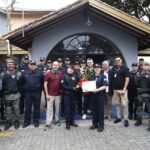 GCM de Ribeirão Pires presta homenagem à guarda que se aposentou após mais de 30 anos se serviço