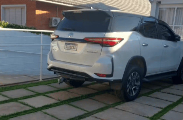 carro de homem que brigou no trânsito