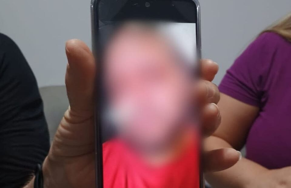 foto do agressor no aplicativo de celular