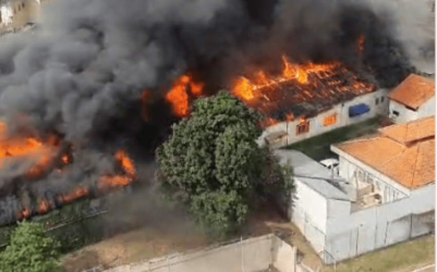 Incêndio no centro de São Bernardo na manhã deste sábado