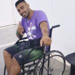 foto do Vinícius na cadeira de rodas