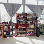 Lojinha Solidária do Fundo Social de São Caetano distribui roupas de inverno a pessoas em situação de vulnerabilidade