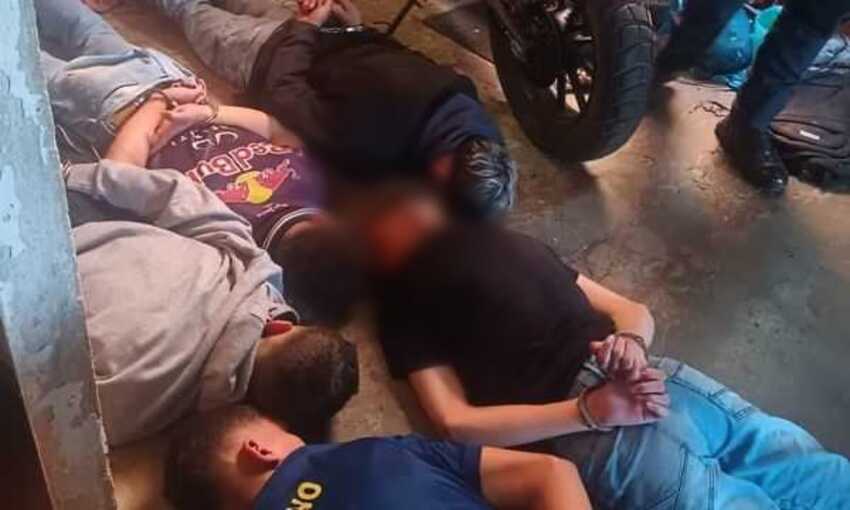 prisão de 5 criminosos