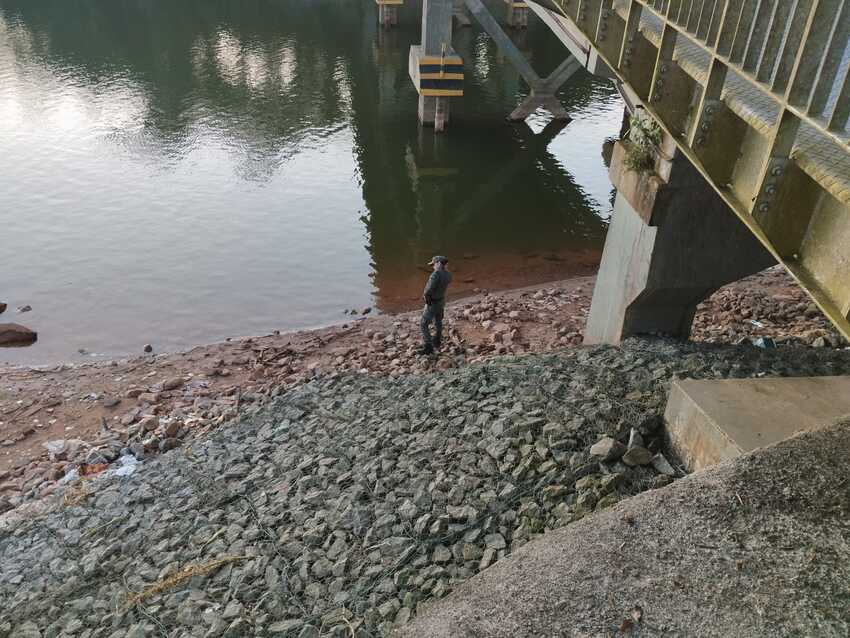 Acredita-se que, com o nível da represa baixando, possam ser encontrados mais restos humanos na área