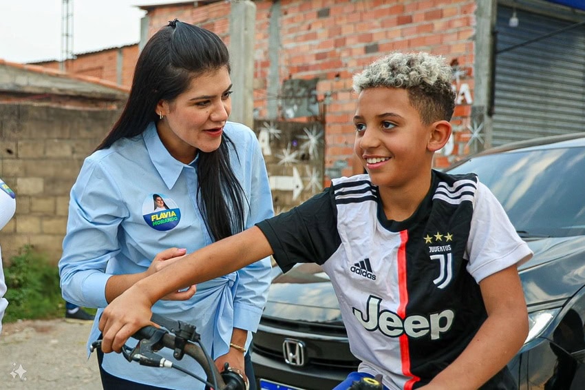 Flávia Morando projeta municipalização do 6º ao 9º ano em pacote da Educação