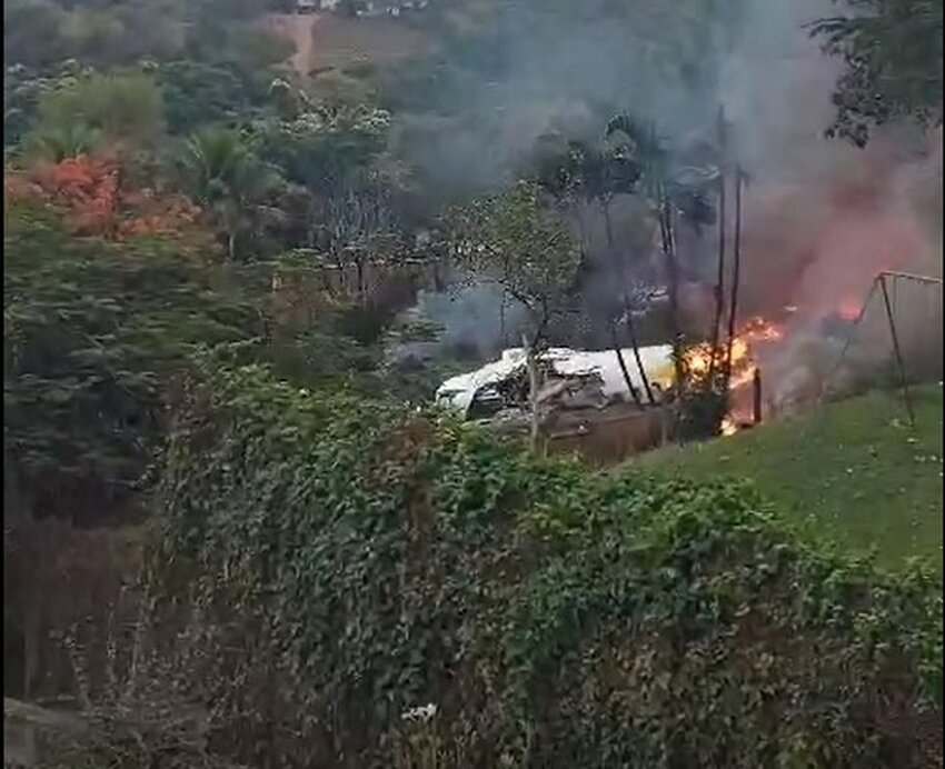queda de avião