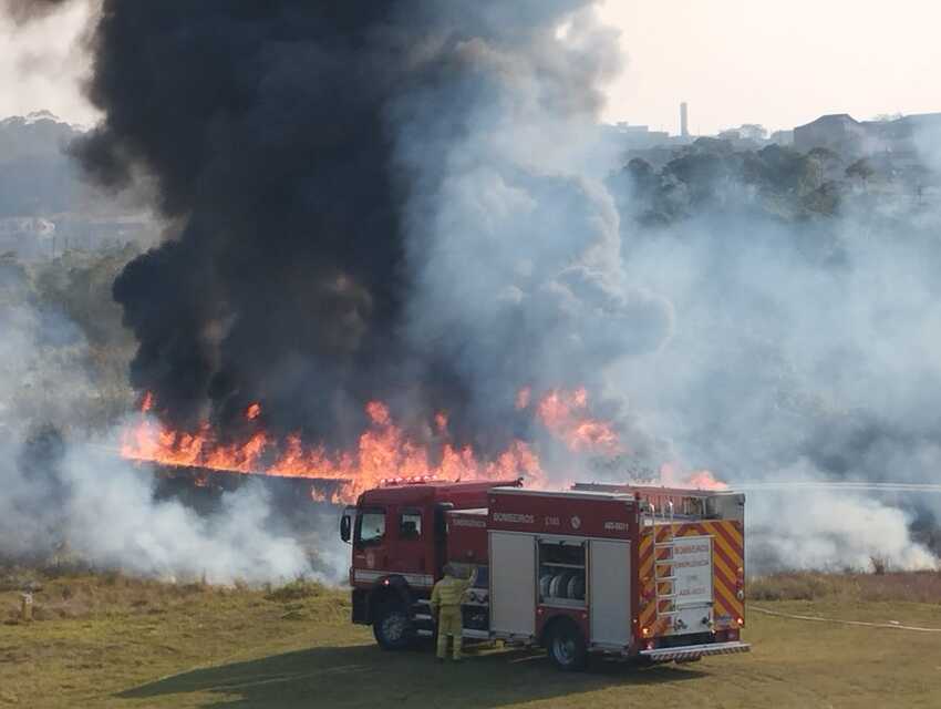incêndio na tubulação da Sabesp
