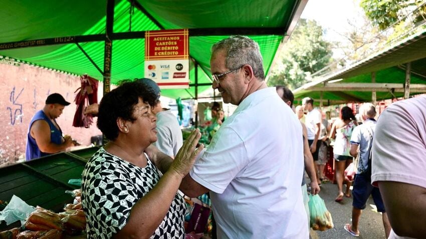 Candidato a Prefeito de Santo André, Luiz Zacarias, esteve neste domingo pelas ruas do bairro Vila Palmares