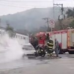 carro pega fogo