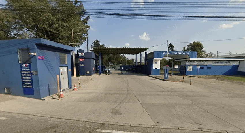 garagem da empresa de ônibus Next