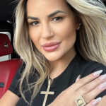 Deolane Bezerra