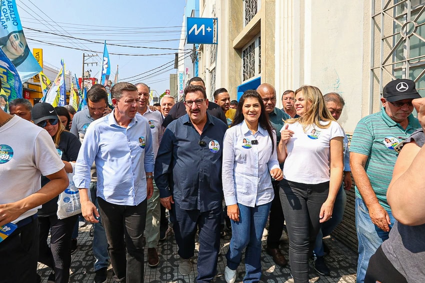 Flávia Morando e Ratinho