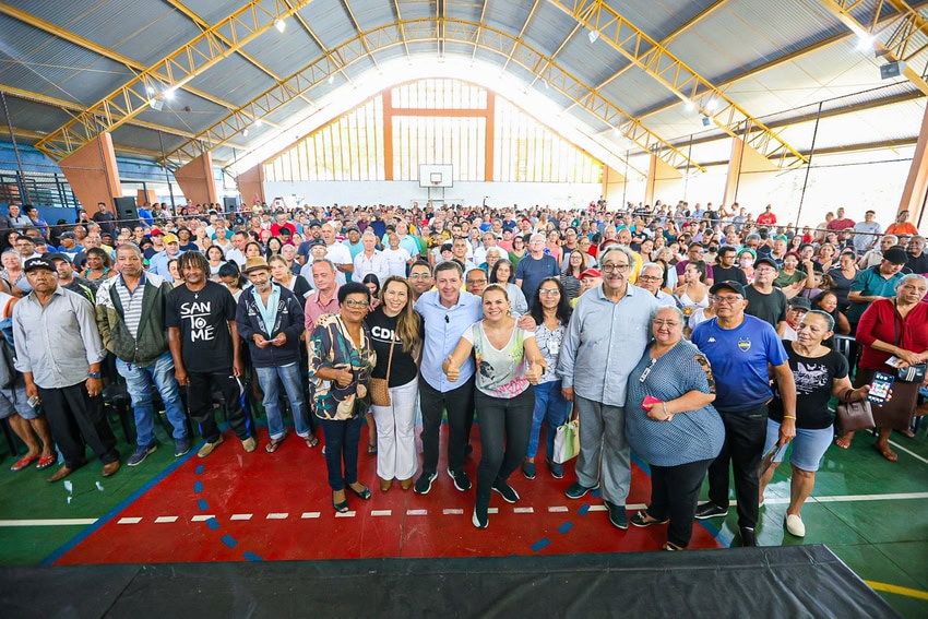 moradores do jardim Calux com escrituras