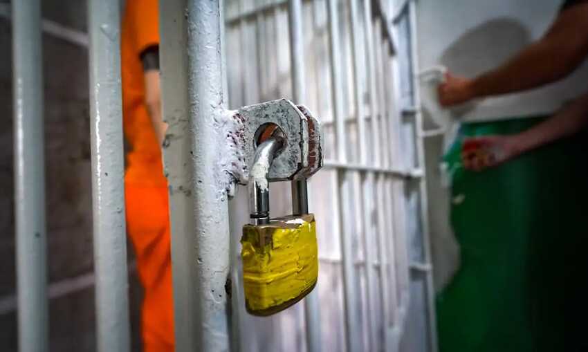 Saída temporária para presos em regime semiaberto começa hoje em SP