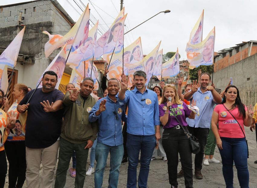 Candidato a prefeito realizou caminhadas na região da Vila Suíça, Vila Guaraciaba, Condomínio Maracanã, Vila Junqueira e Vila Vitória