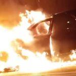carro pegando fogo