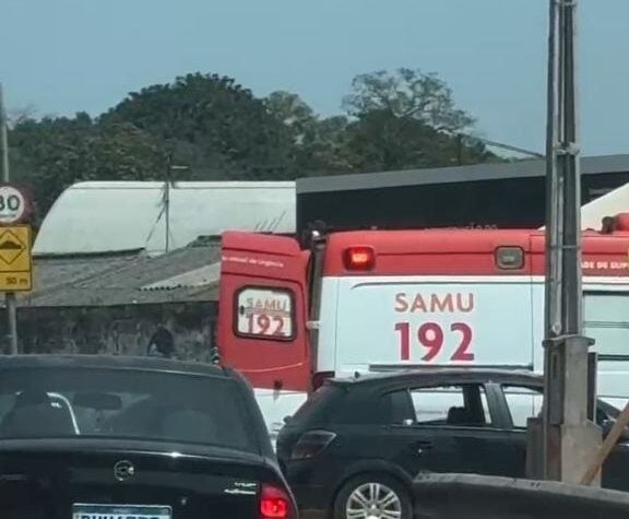 samu e carro batido