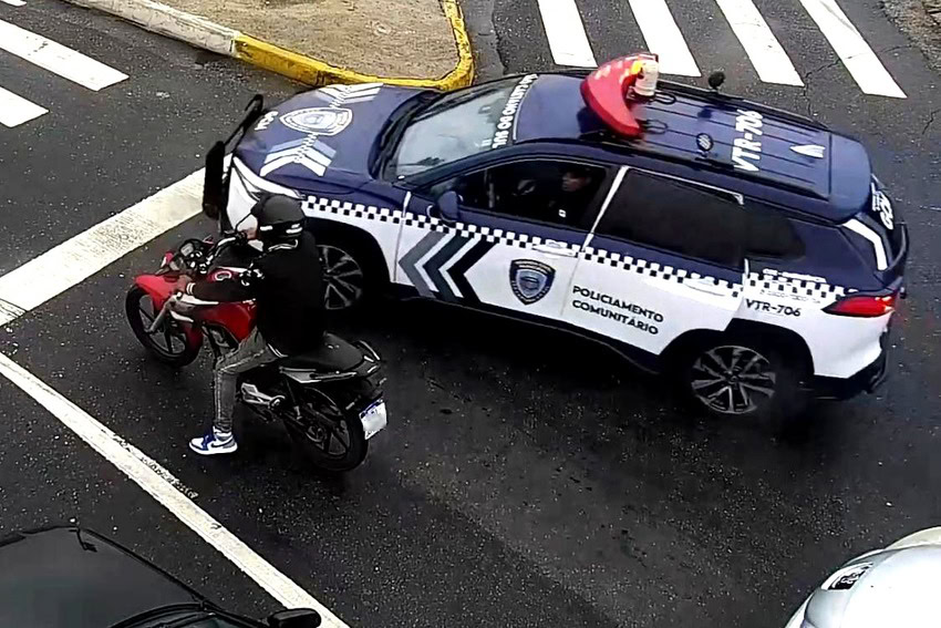 motocicleta usada em roubos