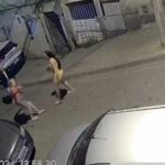 Neta empurra e derruba avó em rua de Santo André e vídeo viraliza
