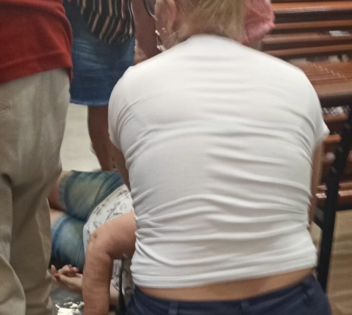 mulher desmaiada no Poupatempo