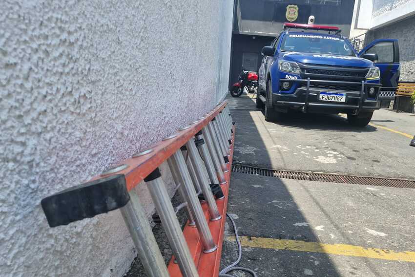escada furtada