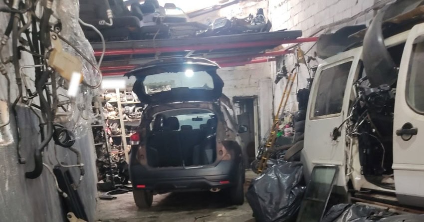 Desmanche de veículos roubados é desmantelado em Diadema