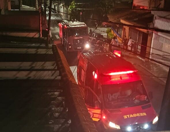 casa com fogo
