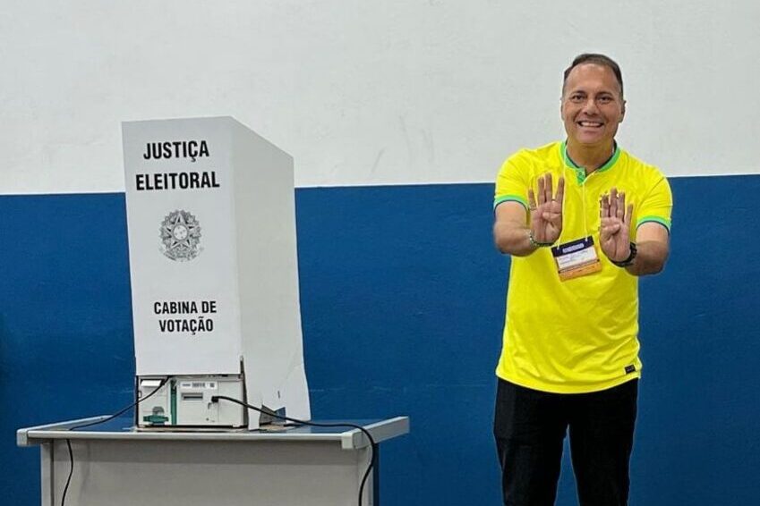 Átila vota em Mauá e diz ter sido a eleição mais difícil da vida