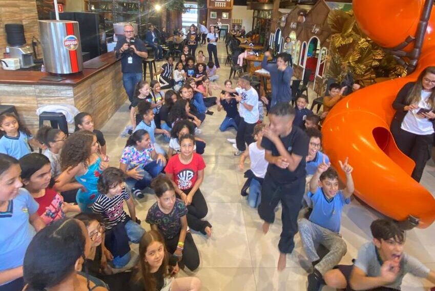 Buffet Villa Kids Galpão promove festa solidária em mês de comemoração às crianças