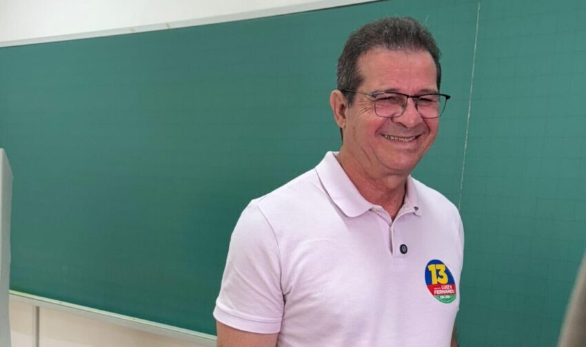 Luiz Fernando vota e diz estar confiante no segundo turno