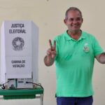 Luiz Zacarias vota e fala da importância do voto
