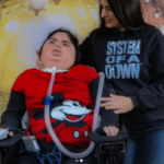 mãe e filha deficiente