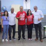 Marcelo Oliveira vota no Jardim Zaíra, bairro mais populoso da cidade de Mauá