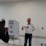 Tite Campanella vota e se diz otimista