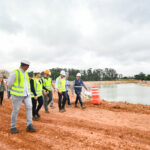 Orlando e Carla Morando vistoriam obras do Piscinão Jaboticabal, hoje 65% executado