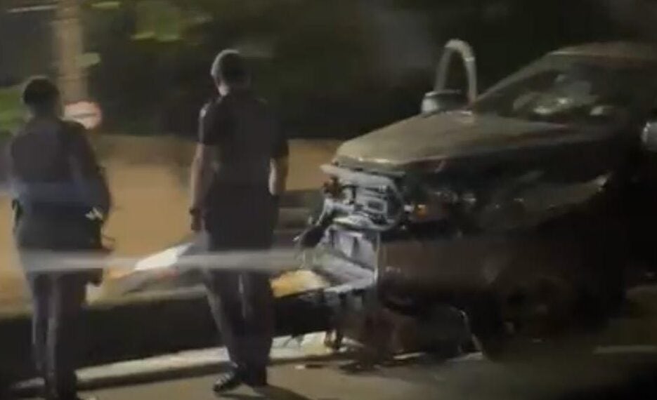 carro colidido
