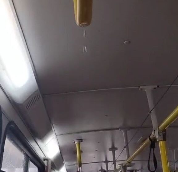 goteira no ônibus