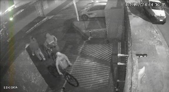 Vídeo mostra bando furtando bicicletas em condomínio de S.Bernardo