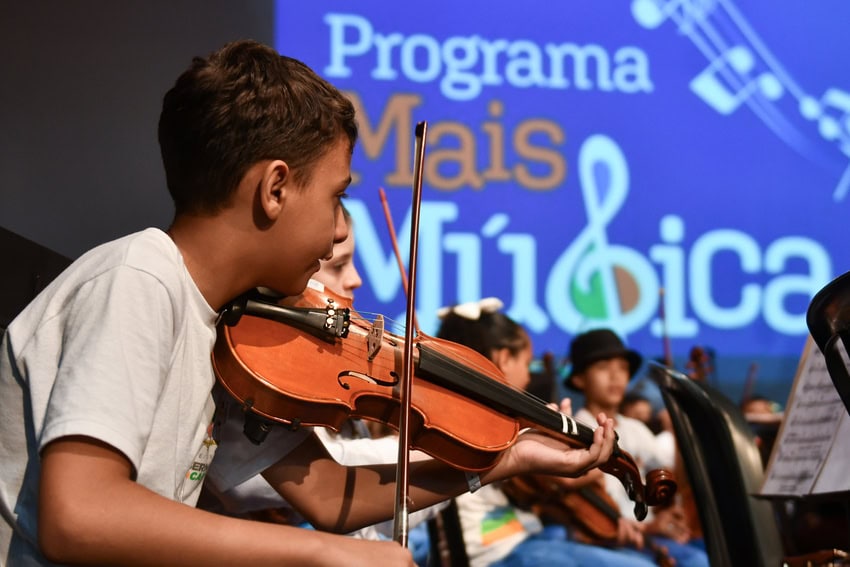 Estudantes de São Bernardo mostram talento em apresentação do Programa Mais Música