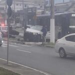 Carro e ônibus colidem na AV. H. de Alencar castelo branco; sem vítimas