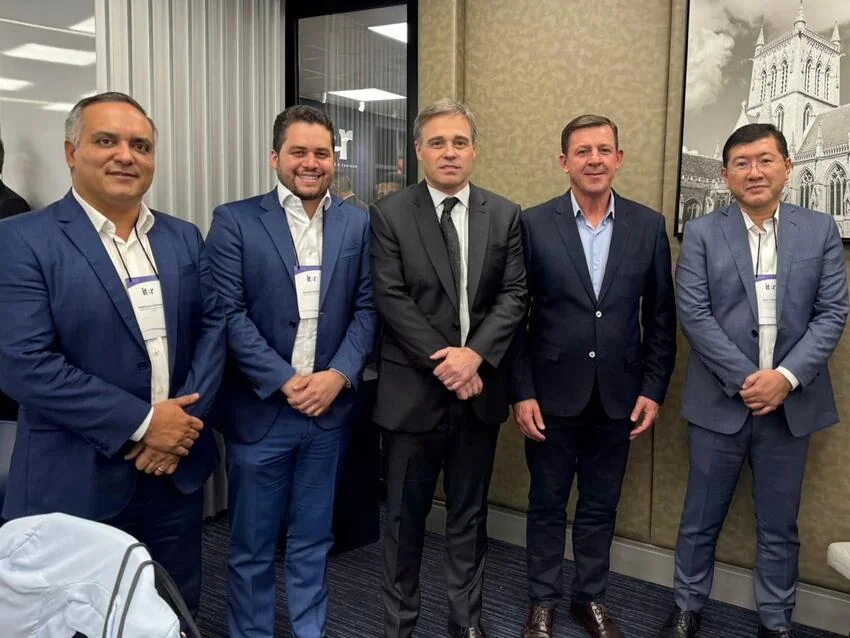 Prefeito eleito Taka Yamauchi participa de evento sobre liderança e gestão pública