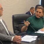 Presidente da CPI, deputada Carla Morando questiona Anatel sobre fiscalização da cobertura de sinal e excesso de fiação nos postes