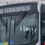Ônibus Natalino da linha 288 decepciona passageiros sem decoração