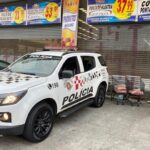 viatura no açougue da rua dos Vianas