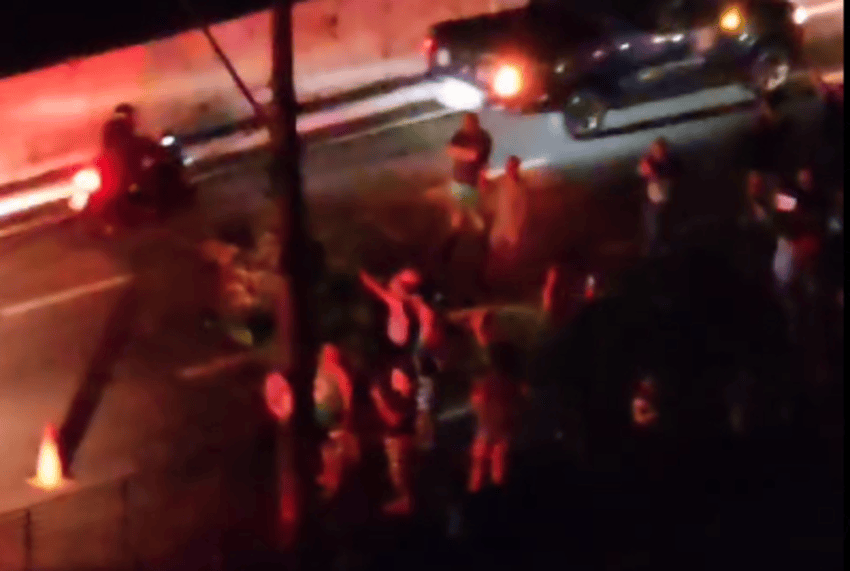 Moradores de Santo André protestam por falta de energia após chuvas intensas
