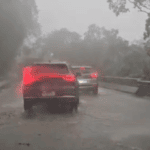 Vídeo mostra ponto de alagamento na Anchieta, sentido São Paulo