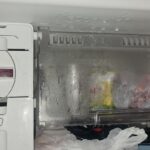 geladeira com produtos estragados