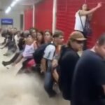 estação alagada